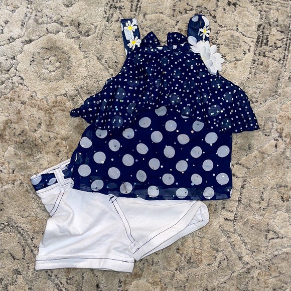 Little Lass Navy blue polka dot/sunflower 2 piece shorts/tank outfit. NWT